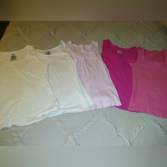 🎽 Set of 5 Women's Tank Tops (Various Sizes) - Picture 1 of 11